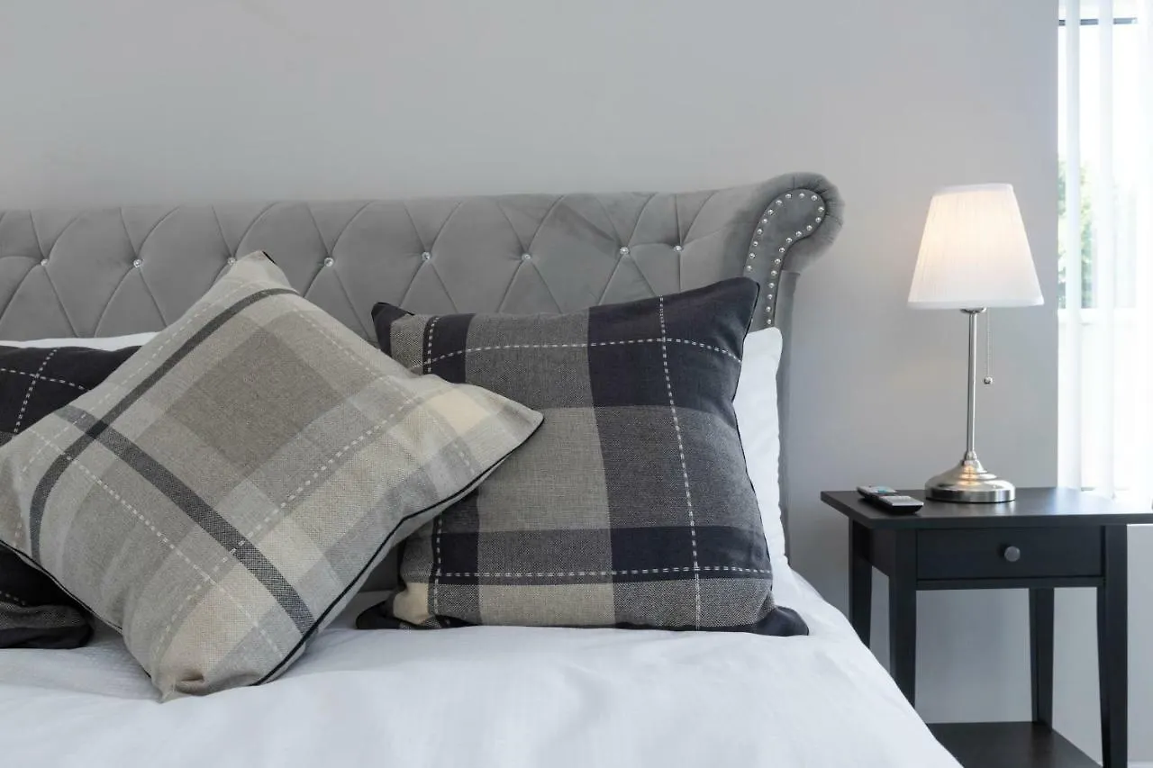 Vakantiehuis Chestnut House, Beautiful, Spacious & Comfortable Belfast